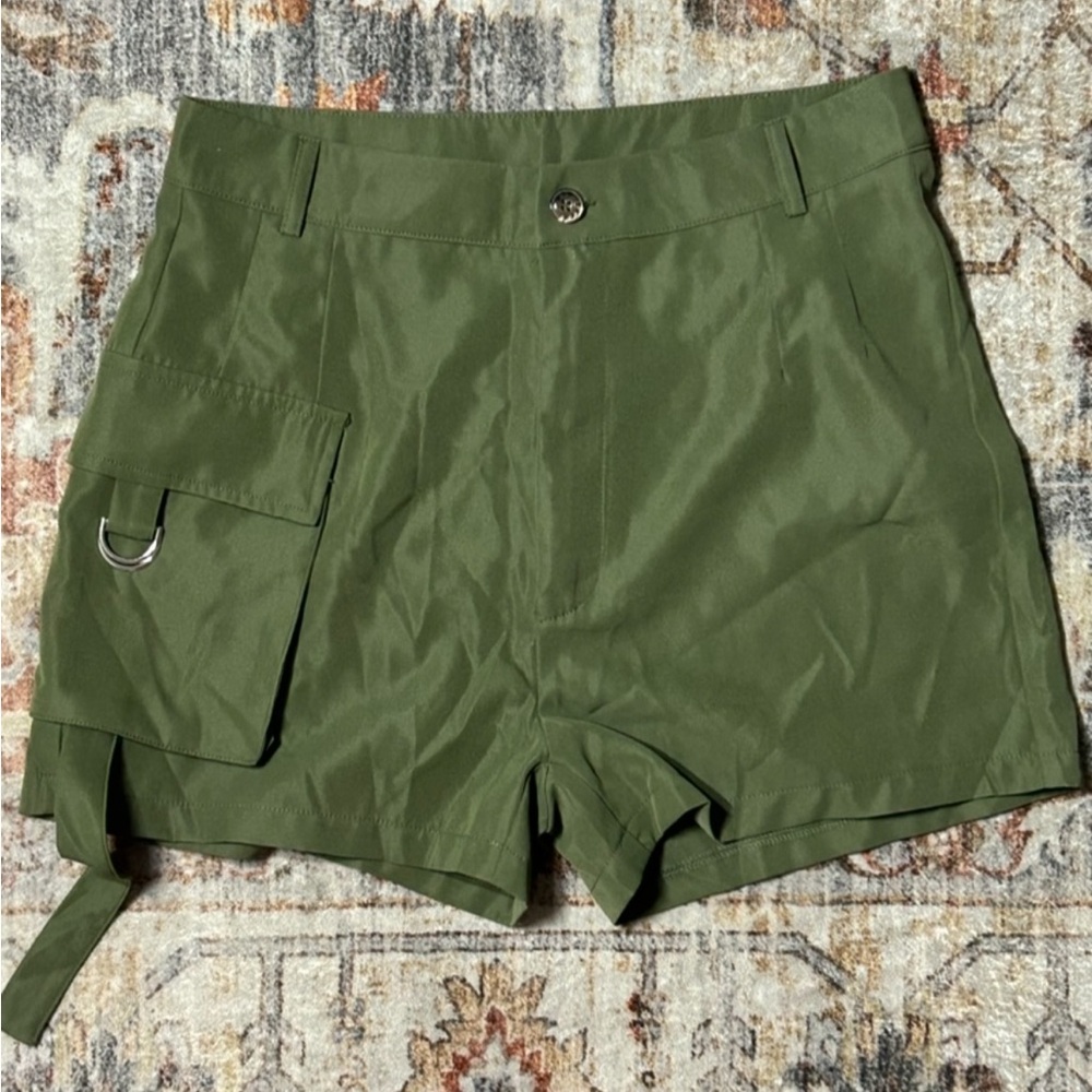 (2 pair) SheinSXY Olive Green Utility Shorts and Tan Utility Shorts. Size L